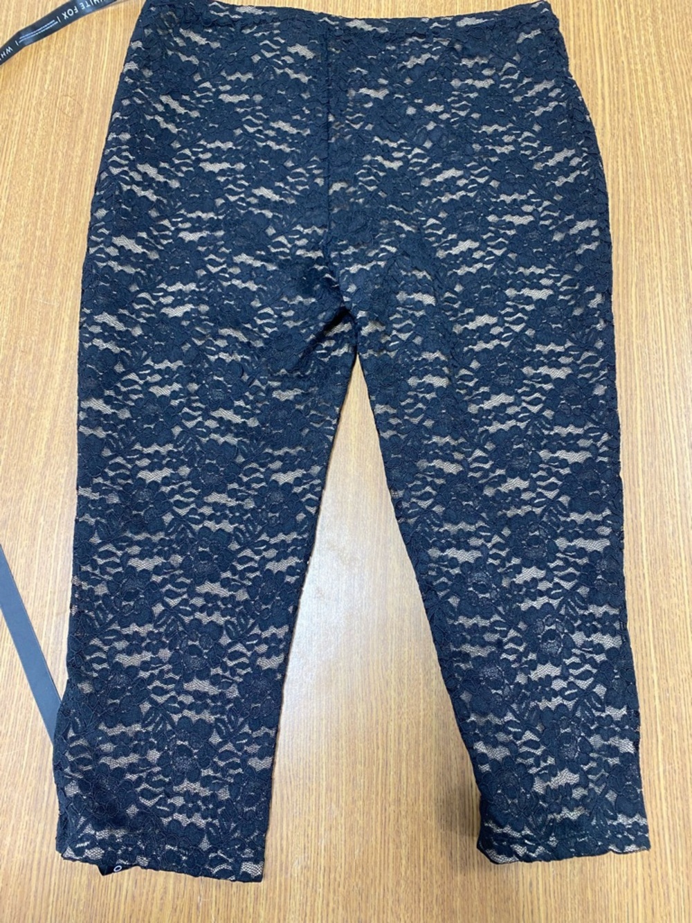 Vibe With Me Lace Capri Pants
Black - Picture 9 of 9